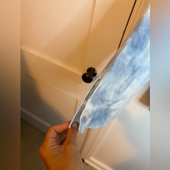 Language Los Angeles Blue Tie Dye Y2K Embroidered Lettuce Hem Top - Picture 5 of 5